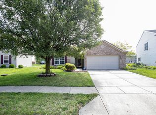 14207 Holly Berry Cir, Fishers, IN