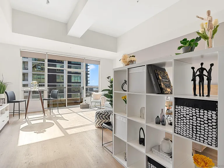 350 W Ash St #1006 — Photo 17