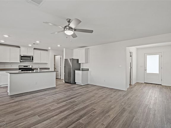 2nd image of 1716 Sandia Rock Ave