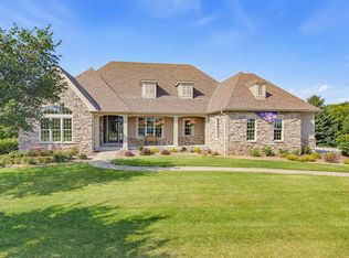 W224S7321 Glenecho Rd, Big Bend, WI 53103