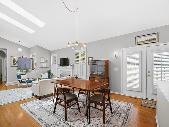 4th image of 18590 W Point Dr