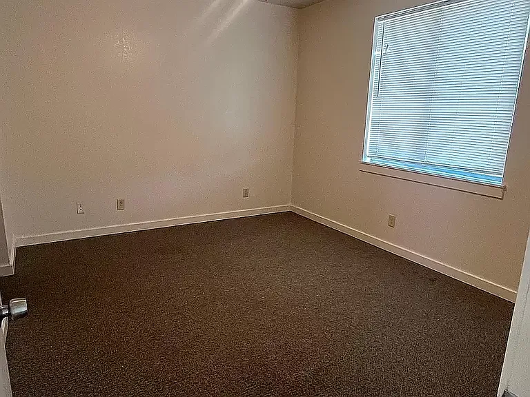 1720 Market St #6 — Photo 5