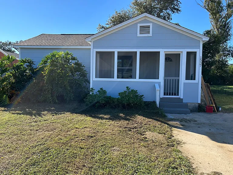 1537 Oak Ave — Photo 4