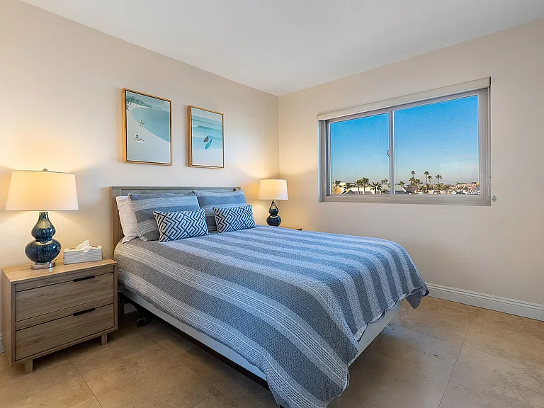 600 E Oceanfront #3A — Photo 12