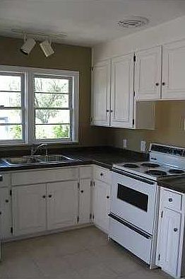 5th image of 37 Redwood Cir