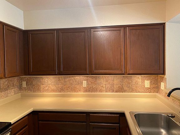 Under cabinet lighting