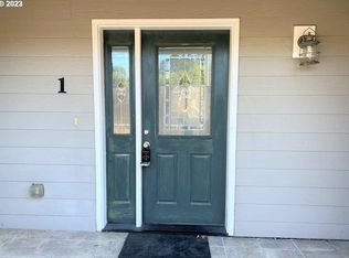 819 Easy St APT 1, Brookings, OR 97415