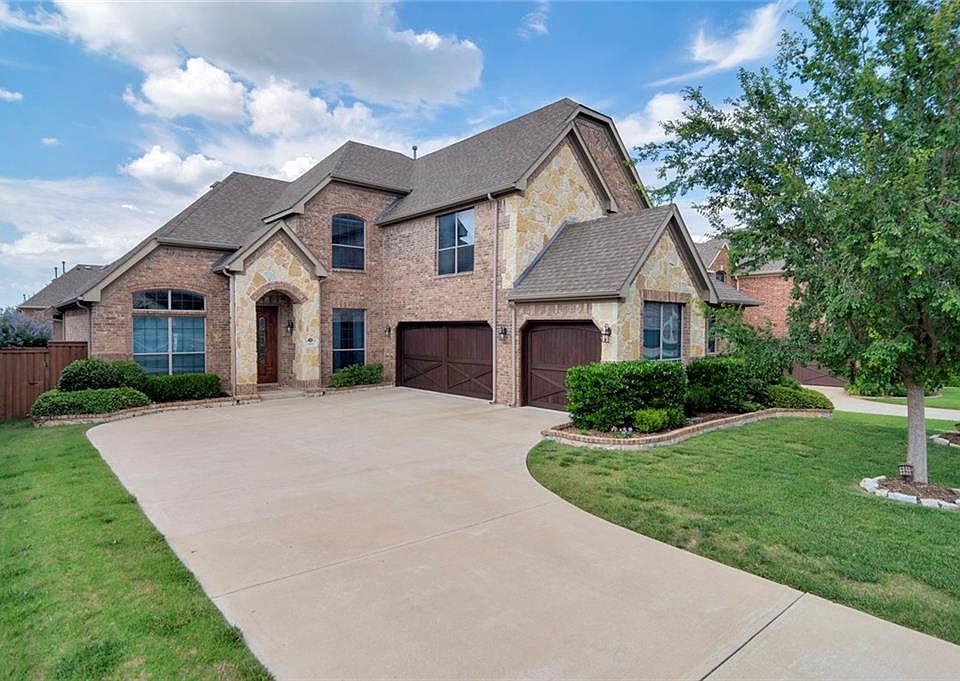 1st image of 509 Royal Glade Dr