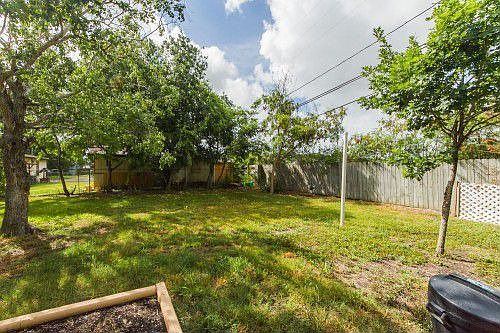 2nd image of 4325 Jacquelyn Dr