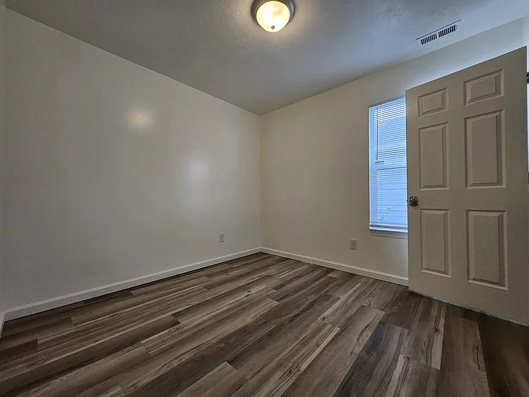 2341 Wheeler St — Photo 10