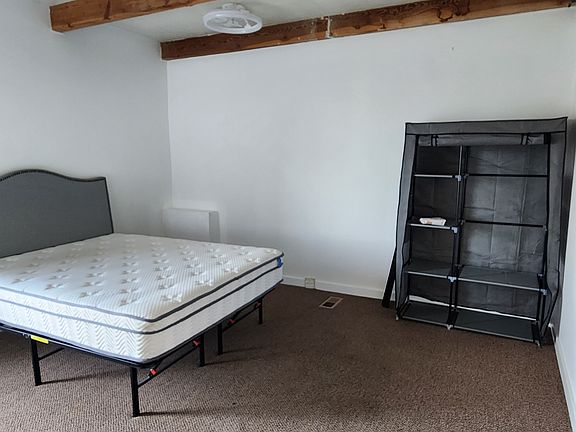 3rd image of 523 Caldwell Blvd #B