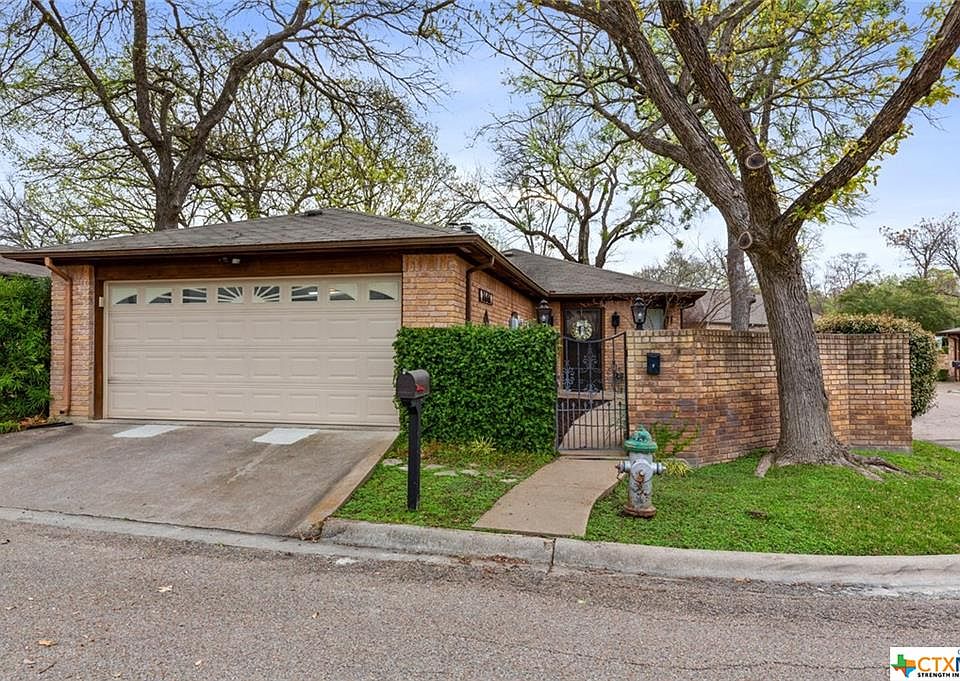 1st image of 4002 River Oaks Cir