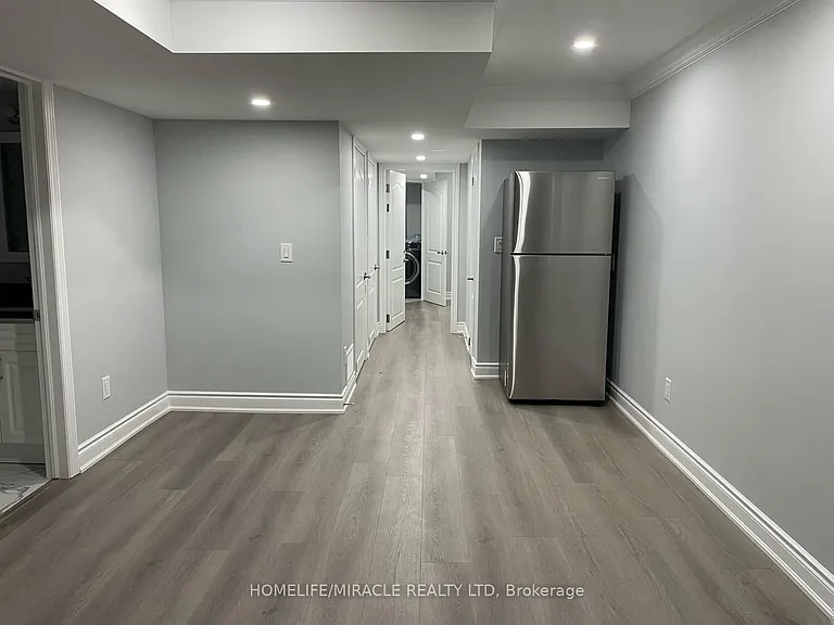 80 Reichert Ct #1 — Photo 4