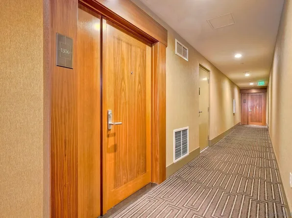 700 W Harbor Dr #1306, San Diego, CA 92101