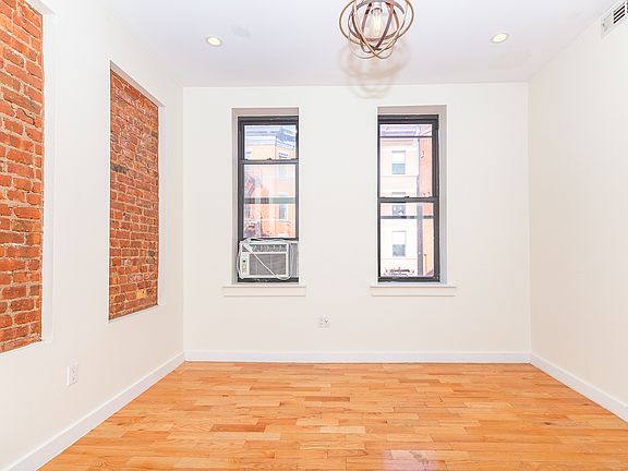 3rd image of 591 Franklin Ave