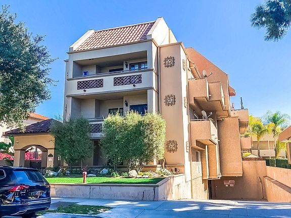 2nd image of 156 S Oak Knoll Ave APT 307