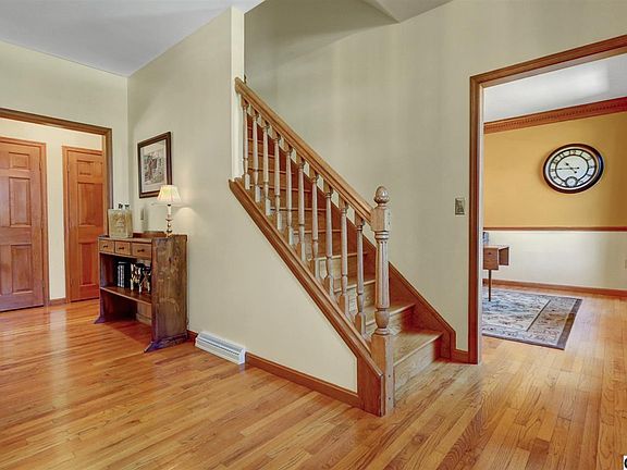3rd image of 6107 Millbank Dr