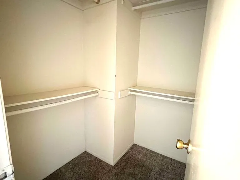 319 Josie Cir — Photo 8