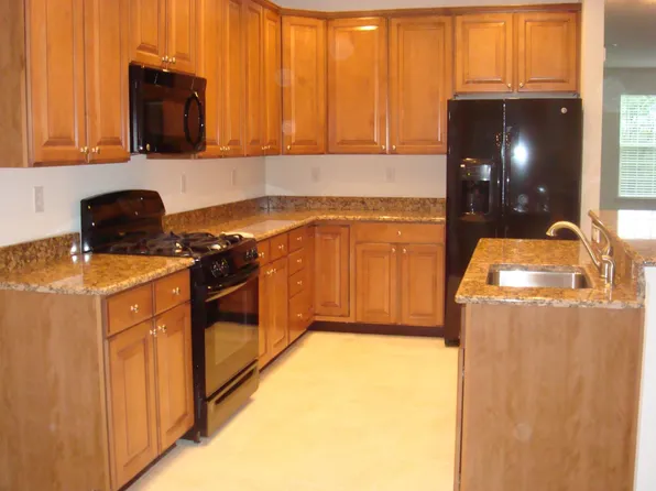 602 Balsam Dr, New Windsor, NY 12553