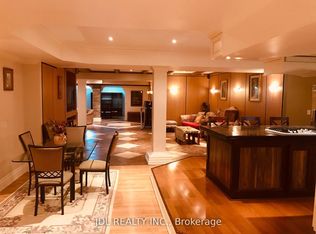 15 Lake Woods Dr, Whitchurch Stouffville, ON L4A 1P9