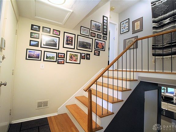 3rd image of 9087 Arrowhead Ct