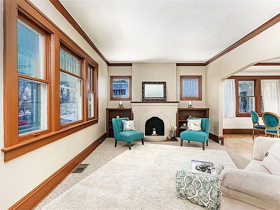 5th image of 220 Avenue D