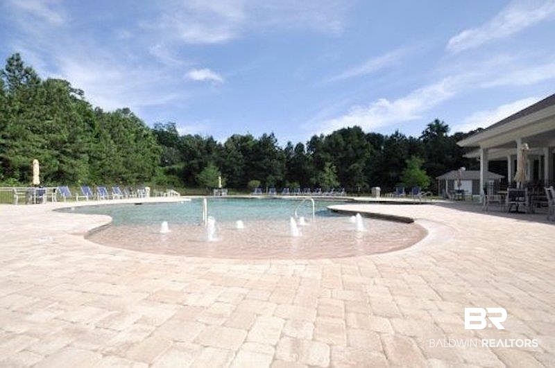 2nd image of 8447 Pine Run