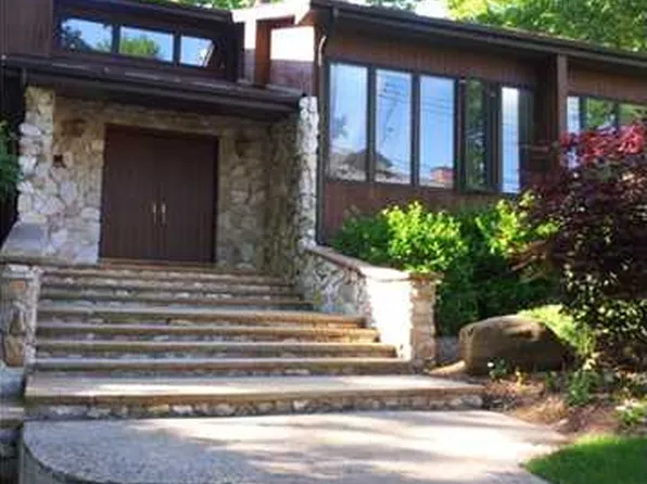 161 Saint Andrews Road image 1 of 12