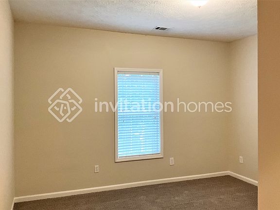 4th image of 2044 Flint Hill Dr