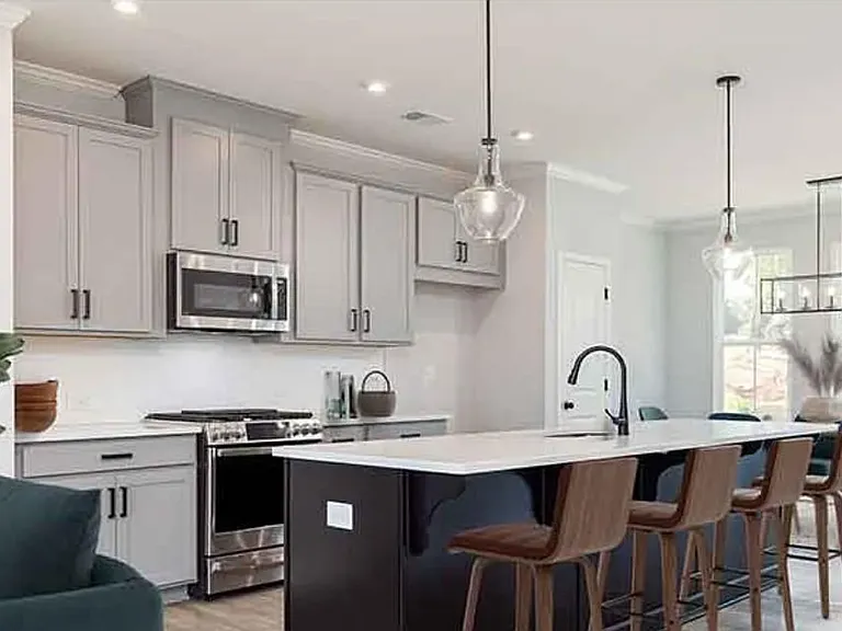 813 Cameron Trl — Photo 16