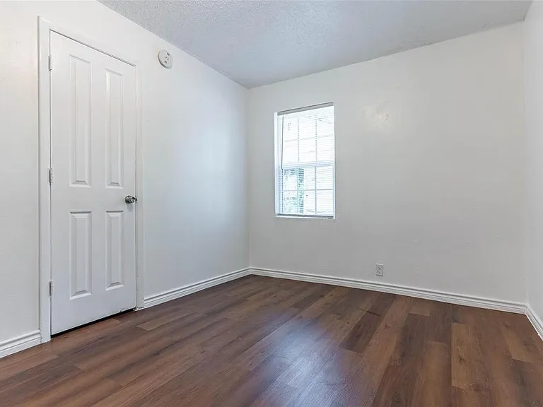 1115 S Frances St — Photo 6