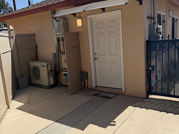 5th image of 7854 Vanscoy Ave