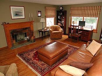 4th image of 19 Watchet Ln