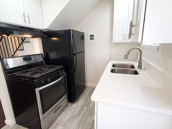 5th image of 5836 Harold Way #6204587