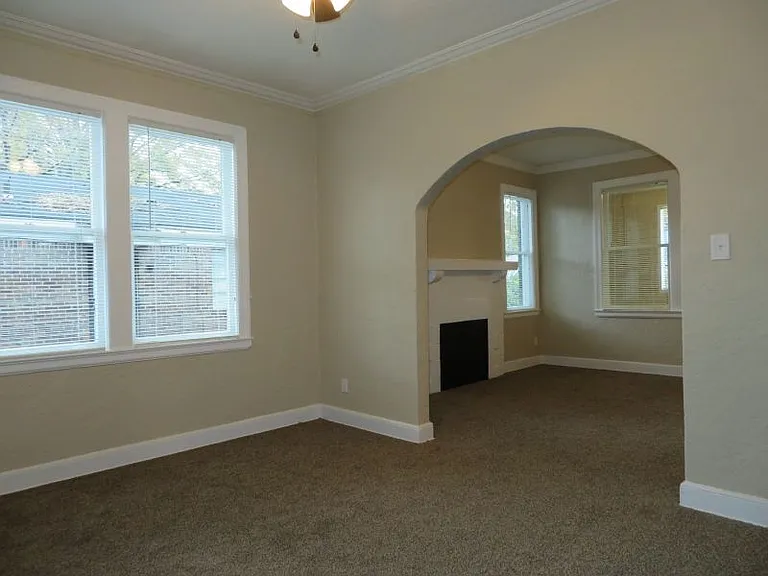 943 Biggs St — Photo 8