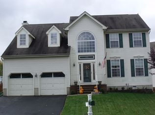 230 Knoll View Dr, Phillipsburg, NJ 08865