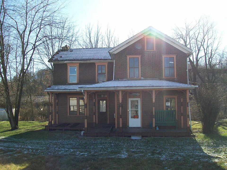 2nd image of 715 Meadow Aly