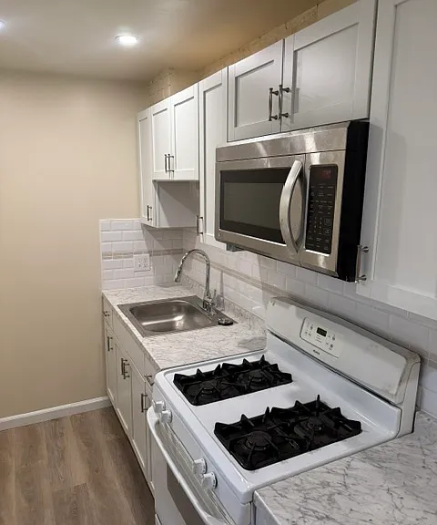 2521 W Dakota St — Photo 18