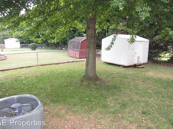 2nd image of 1633 Perfection Ave