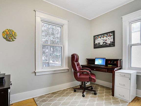 5th image of 3838 Sheridan Ave N