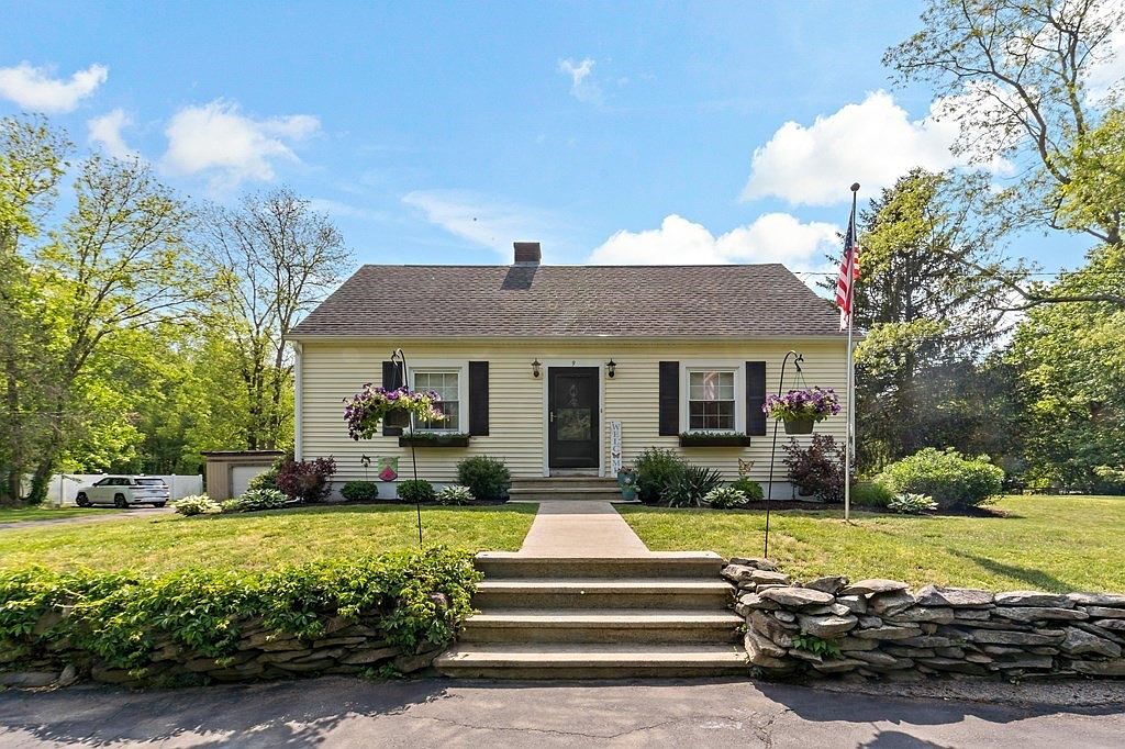 9 Cedar Ave, Swansea, MA 02777 Zillow