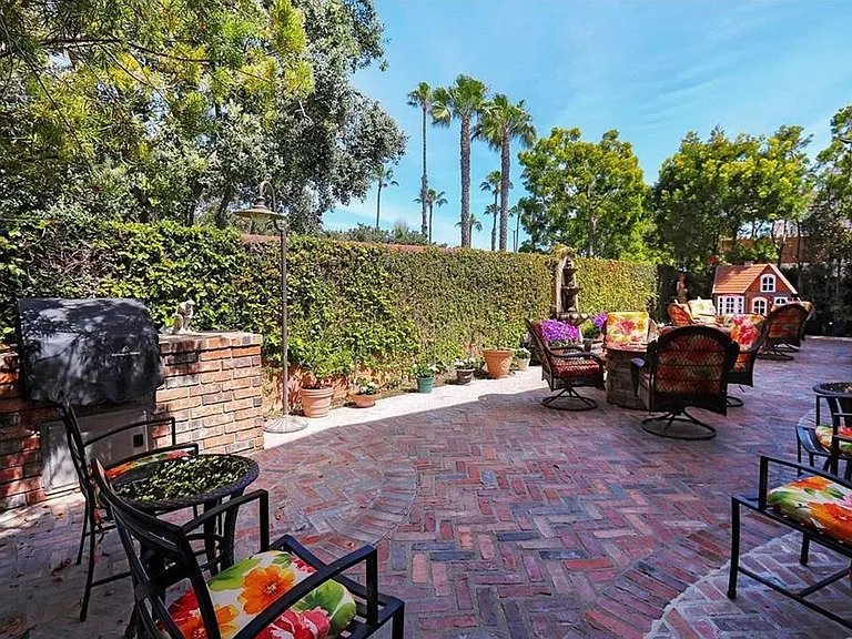 6401 Silent Harbor Dr — Photo 4
