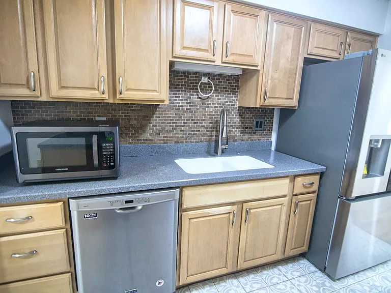 252 Hampshire Dr #252 — Photo 14