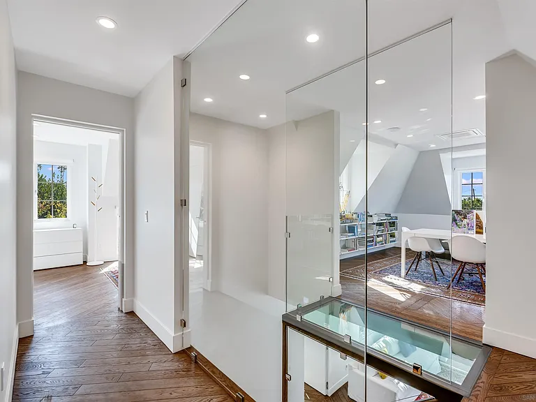 7135 Olivetas Ave — Photo 22