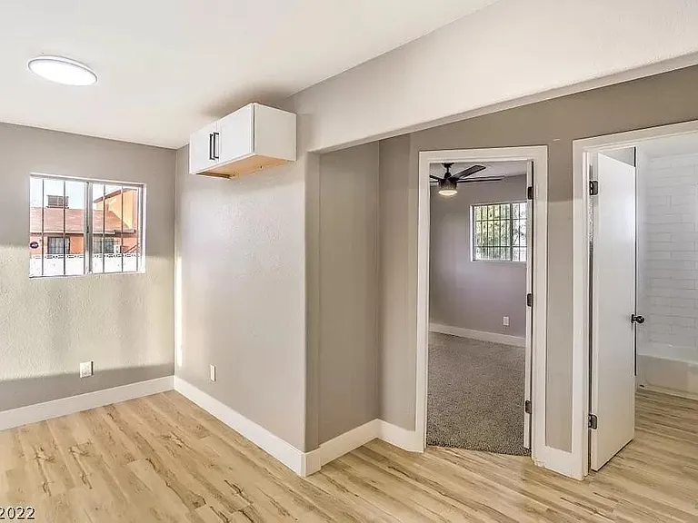 1822 Yale St — Photo 6