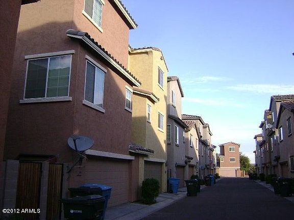 4th image of 1939 N 78th Dr
