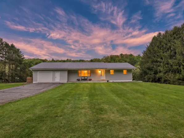 4377 Hickman Rd NE, Newark, OH 43055