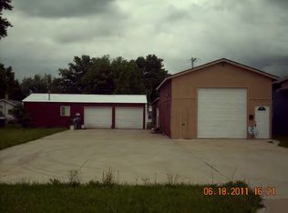 6 E 9th St, Danville, IL 61832