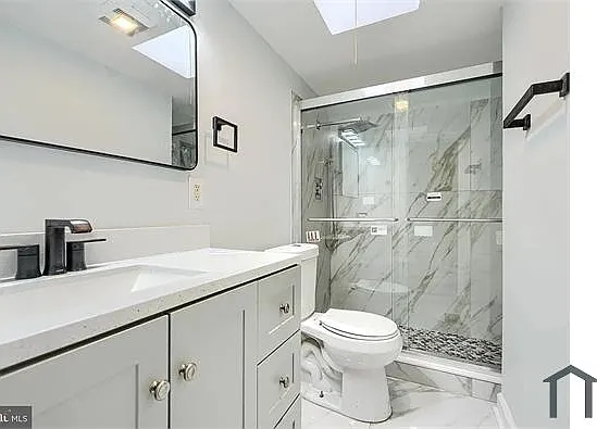 2 bed, 1098 sqft, $1,900 — Photo 3