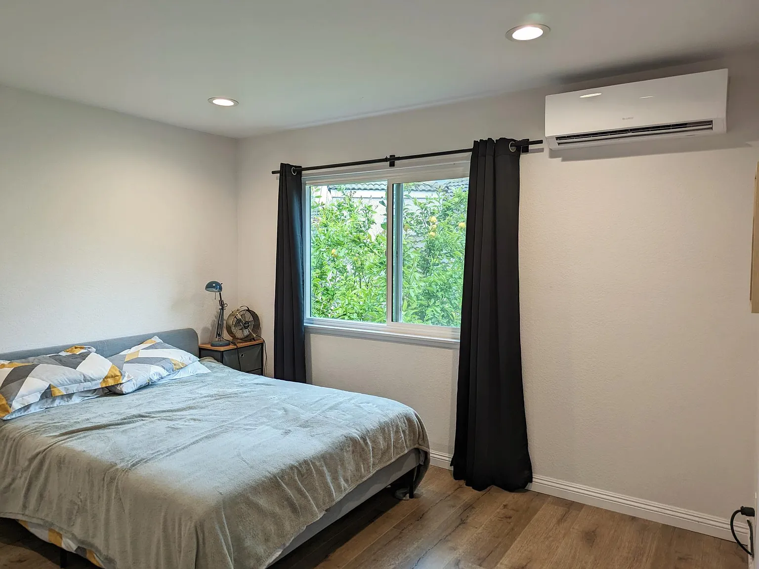 1 bed, 400 sqft, $1,399 — Photo 1